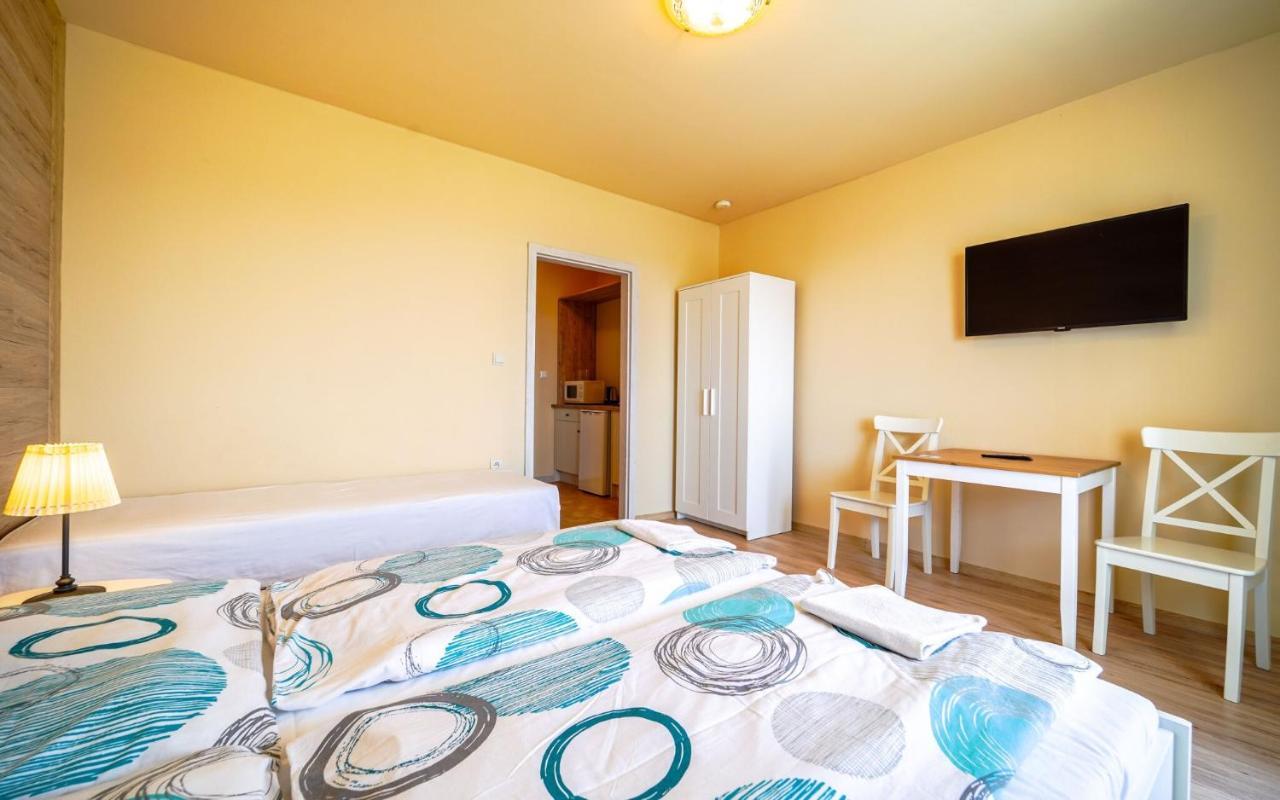 Apartmany Karmon Park Veľký Meder Extérieur photo